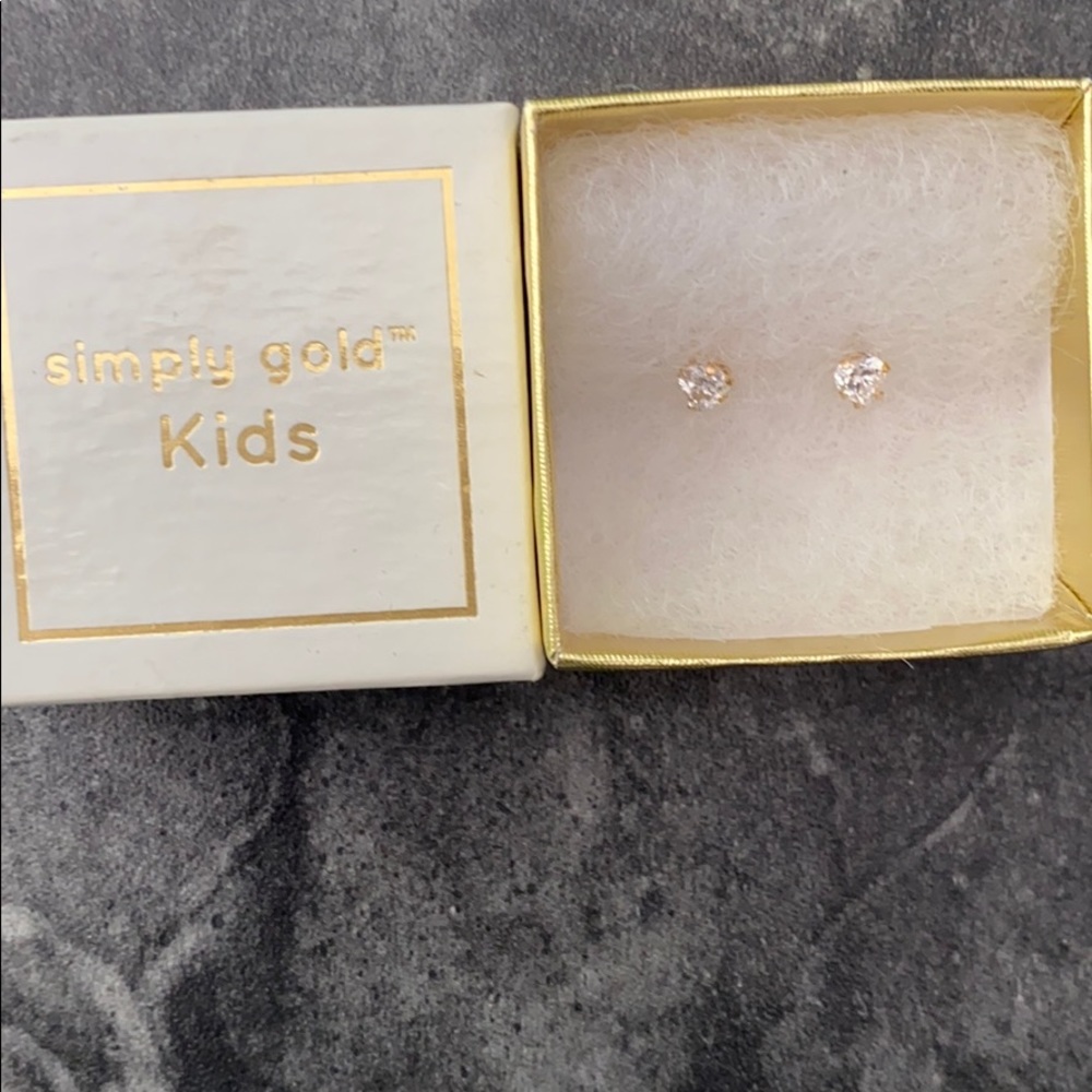 Simply Gold kids 10k gold heart studs